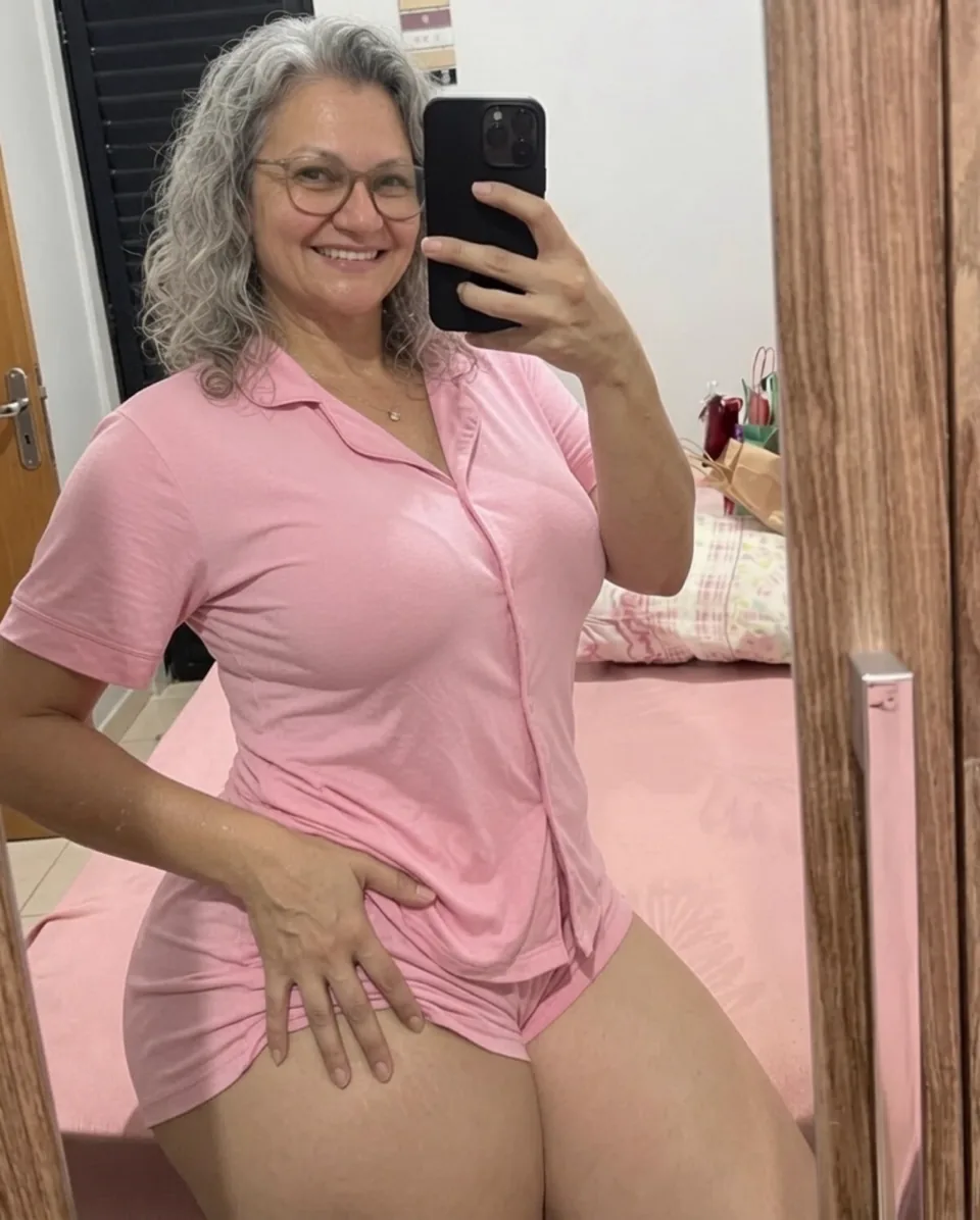 Fictional adult model created with AI, example 14